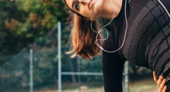 Les étirements au pickleball : guide complet pour prévenir les blessures et s’amuser en toute sérénité !