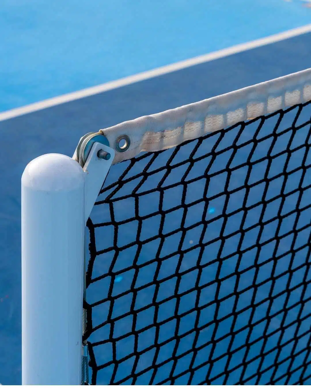 Filet de pickleball sur un terrain pour comprendre les règles