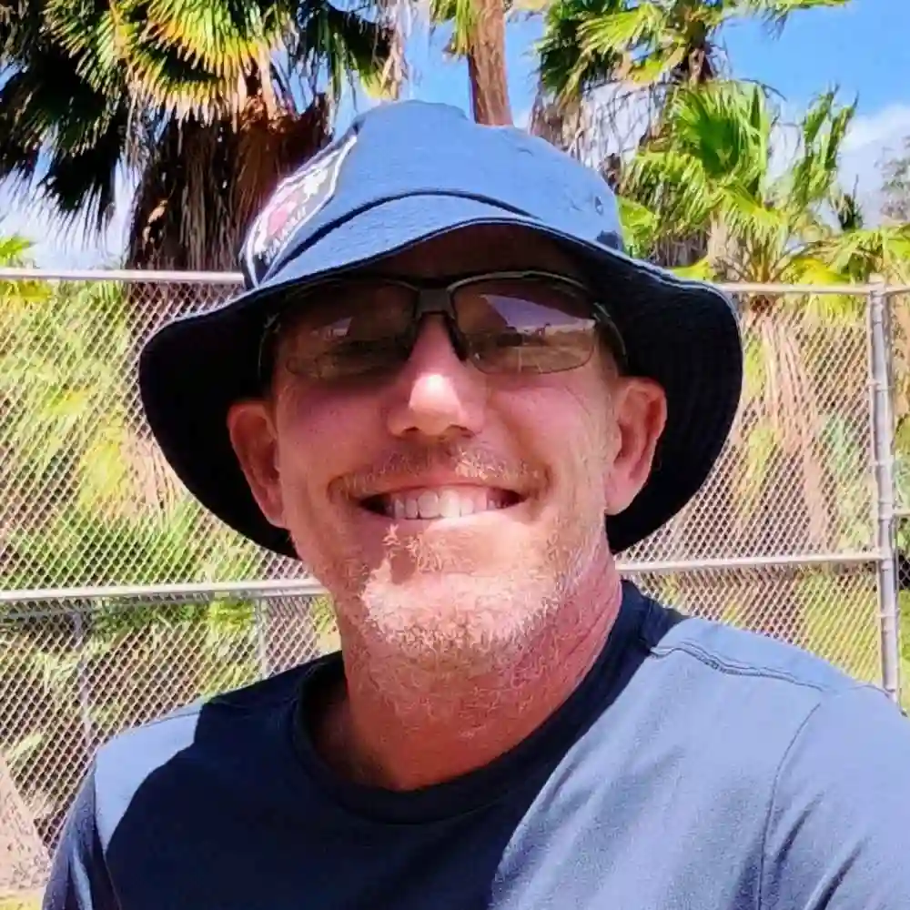 Portrait de Jeff Giesea, coach de pickleball et joueur senior pro